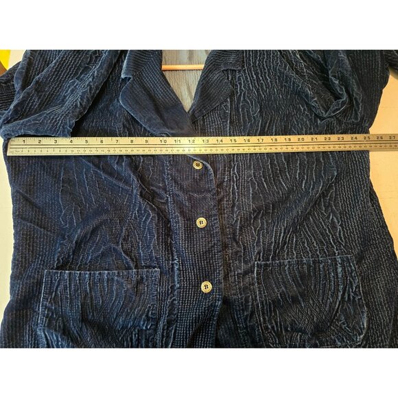 Chicos Blue Velvet Crinkle Button-Up Jacket Size 1 Lightweight Blazer Pockets - Picture 4 of 4
